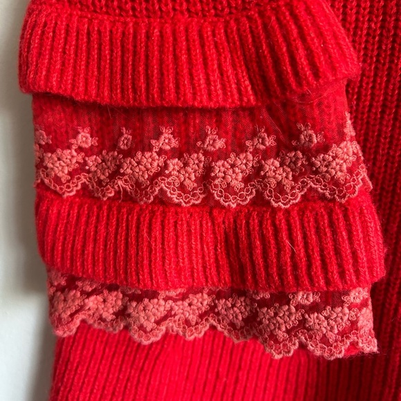 Knit& co tunic, long sleeve , pearl, lace, scoop neck, bell sleeve sweater - Picture 2 of 4